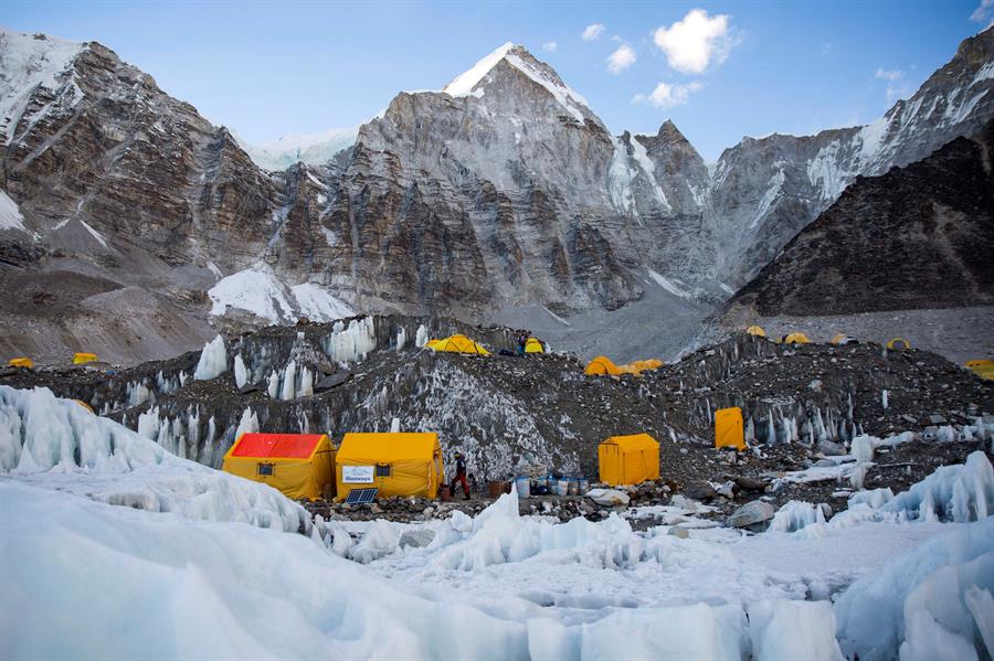 El Everest 'crece': Nepal y China fijan una nueva altura oficial de 8.848,86 metros