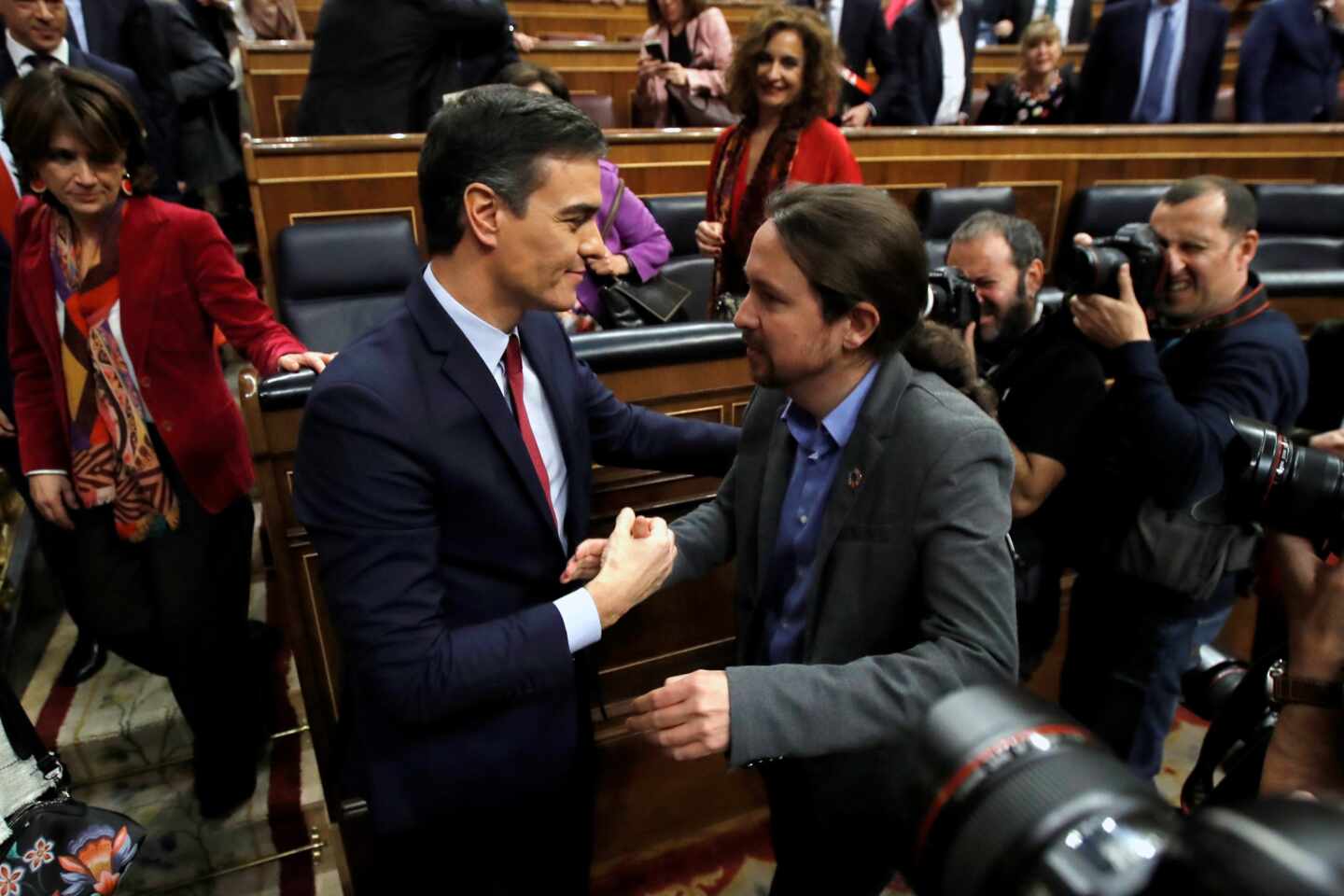 Iglesias recomienda a Sánchez "enviar a Santos Cerdán a Waterloo" para negociar su investidura