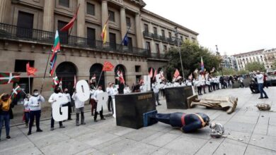 La Audiencia Nacional cita a declarar a 12 jóvenes por simular la decapitación del Rey el 12-O