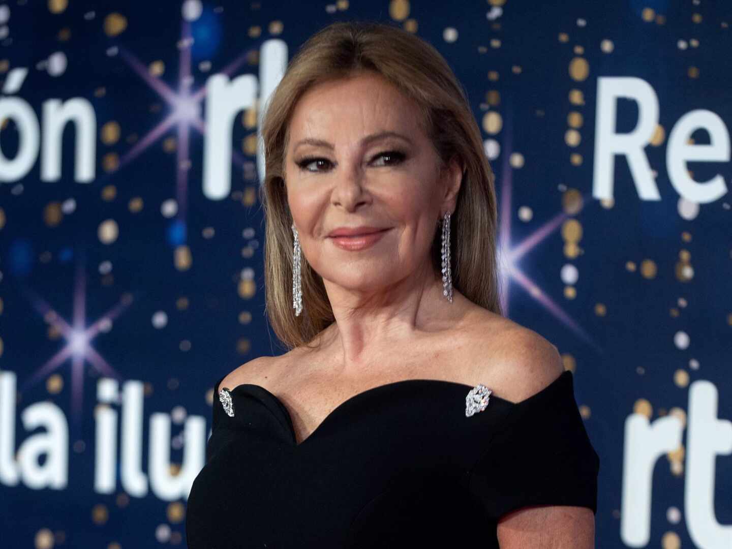 Ana Obregón desvela detalles de su vestido para las Campanadas: "Sigo el luto, pero no será negro"