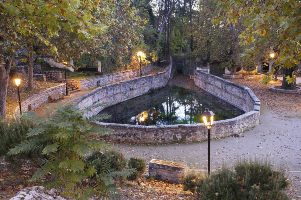 Fuente de Aynadamar o de las lágrimas en Alfacar (GR). A través de la acequia del mismo nombre, llegaba el agua al Albaycín