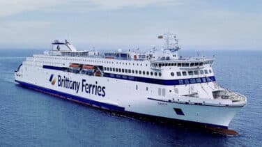 Un ferry con mil españoles e ingleses residentes en España arriba mañana a Santander