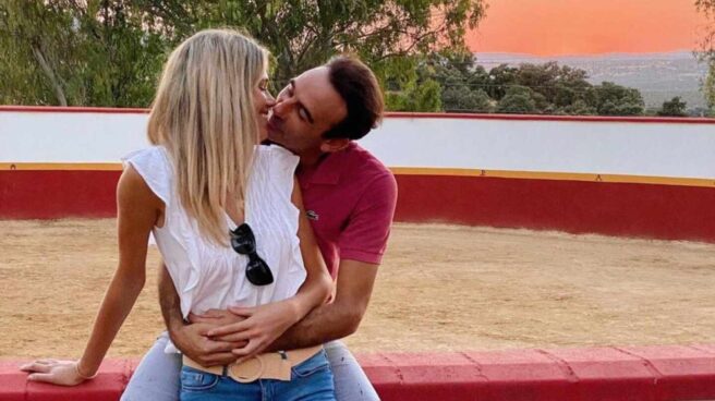 Ana Soria y Enrique Ponce. Ana Soria y Enrique Ponce.