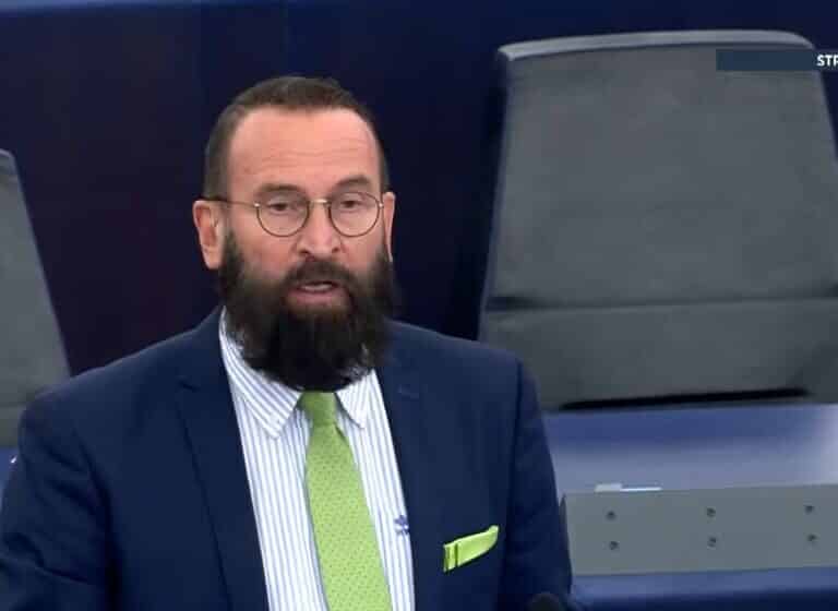 Quién es Jozsef Szajer, el eurodiputado de Orban cazado en la orgía de Bruselas