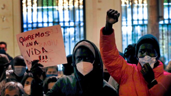 Protesta tras el incendio en la nave okupada de Badalona.