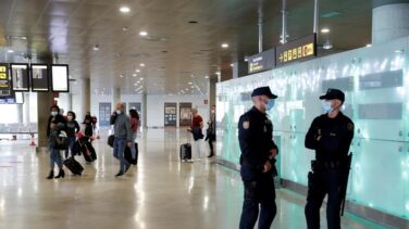 Vox pide a los delegados del Gobierno que localicen a los inmigrantes trasladados a la Península