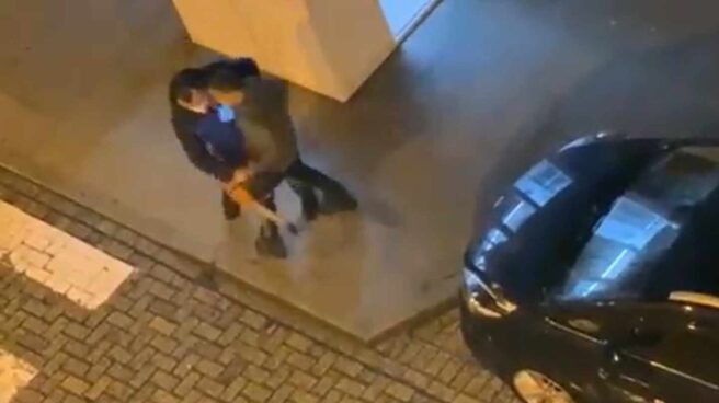 Un joven agrede a un taxista con una motosierra encendida en A Coruña