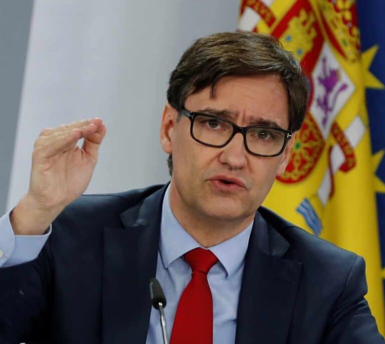 Illa disfruta en el guateque