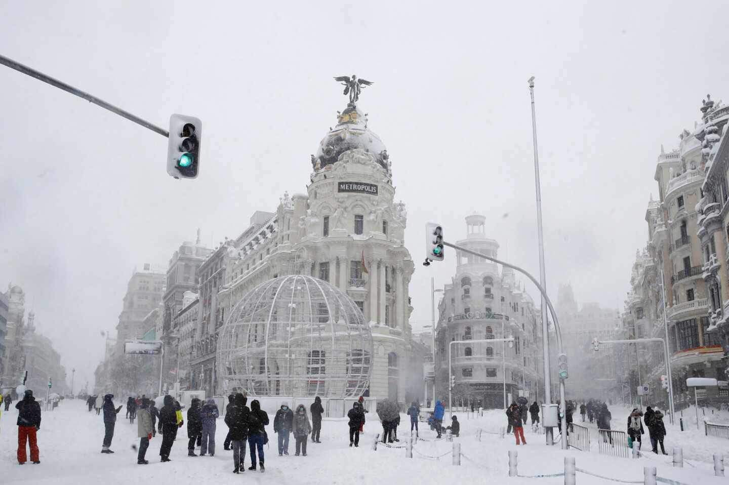 Recomendaciones del Ayuntamiento de Madrid: mejor no usar los ascensores y guardar agua