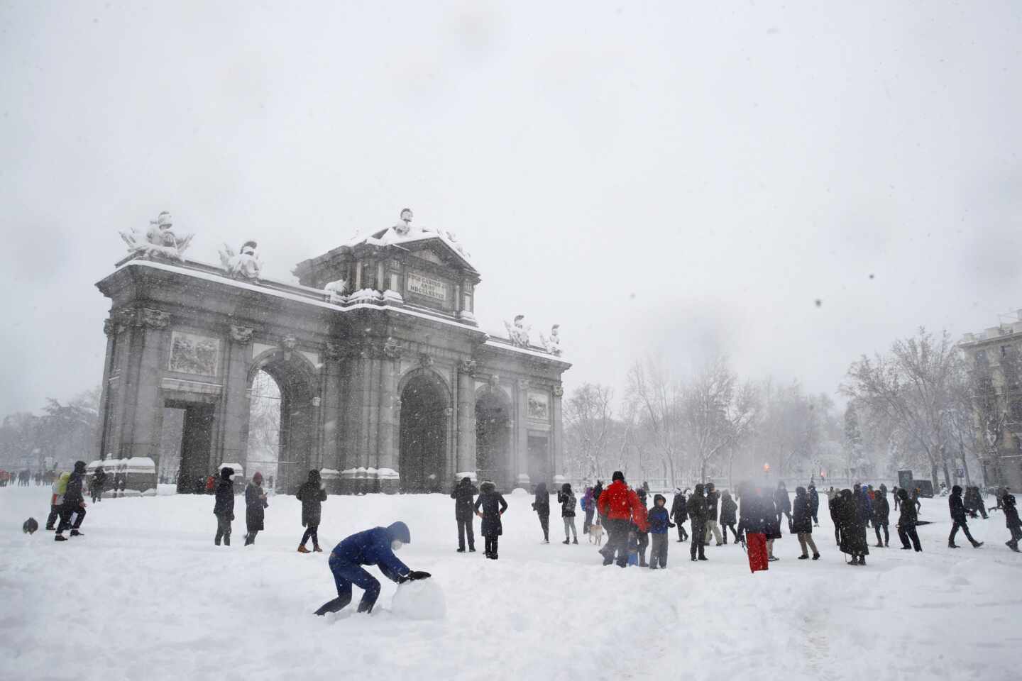 La Puerta de Alcalá nevada