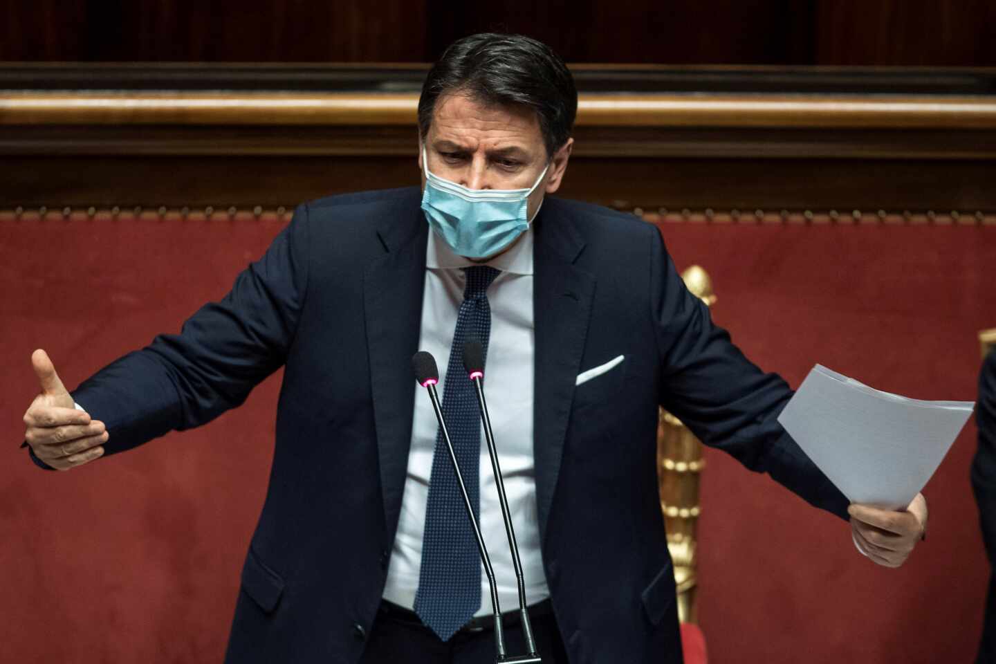 El primer ministro saliente italiano, Giuseppe Conte durante un debate en el Senado en Roma, Italia.