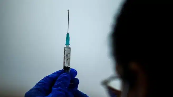 Expertos piden que se invierta ya en vacunas para prevenir la próxima pandemia