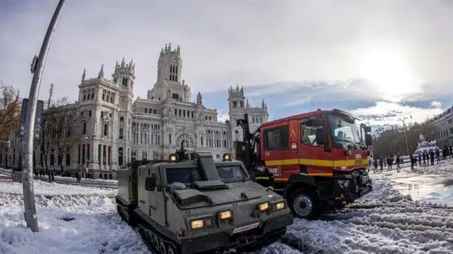 Madrid estudia retrasar al jueves la apertura de los colegios por el temporal