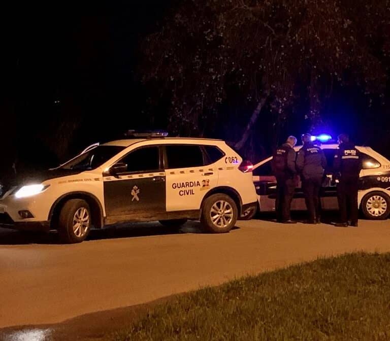 Localizan el coche del sospechoso de haber atacado con ácido a dos mujeres y lo persiguen