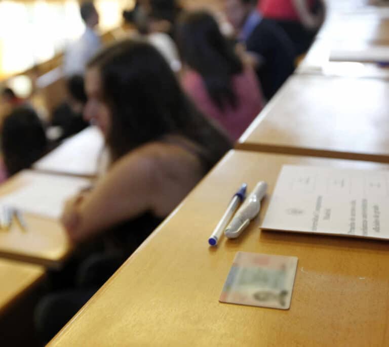 Los alumnos de la Autónoma denuncian "aglomeraciones" en los exámenes presenciales