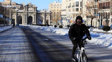 Madrid adelanta el toque de queda a las 23:00h y cerrará la hostelería a las 22:00h