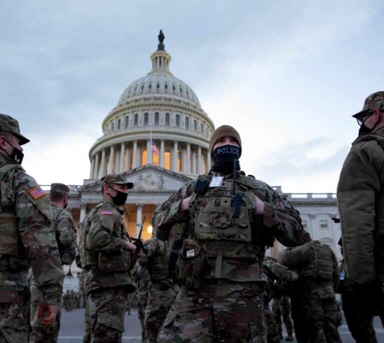 Más soldados que en Irak y Afganistán para el relevo en la Casa Blanca