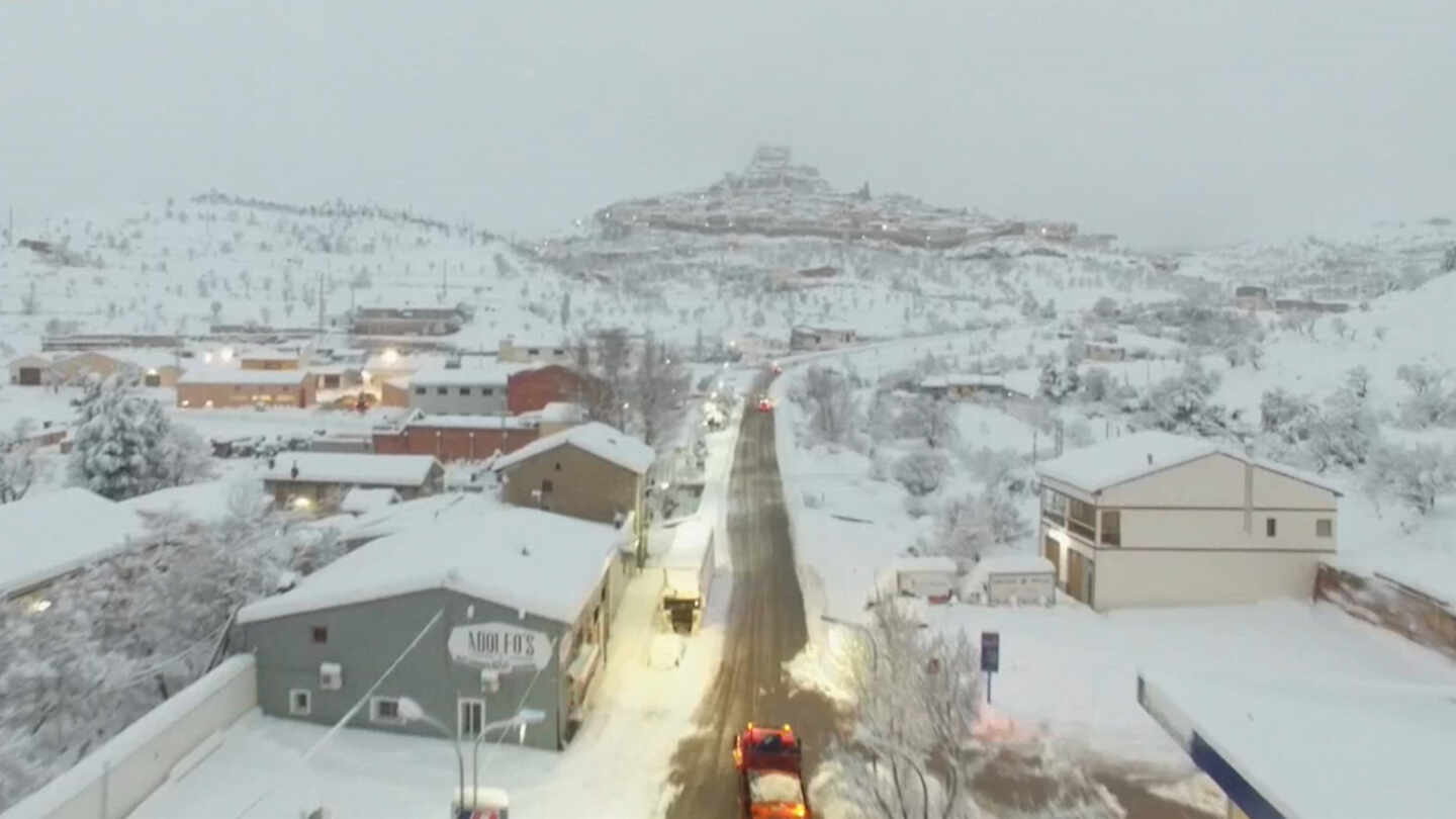 Las espectaculares imágenes de la nevada en Castellón, a vista de dron