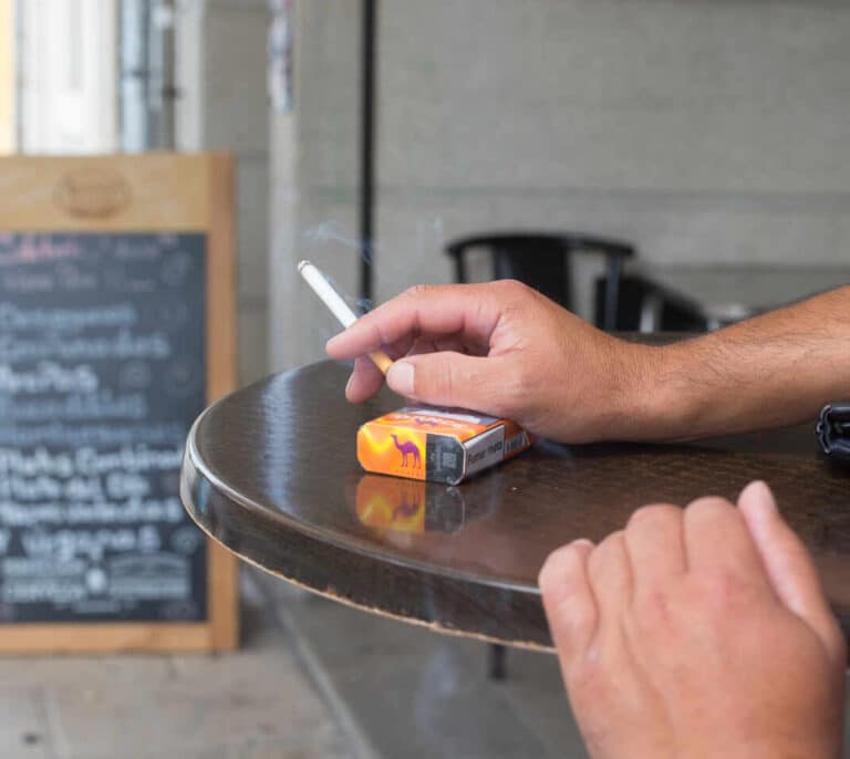 Un tercio de los cánceres está relacionados con el consumo de tabaco