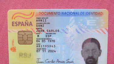 Cuidado con las estafas del DNI: puedes acabar ante el juez, sin dinero y acusado de delitos