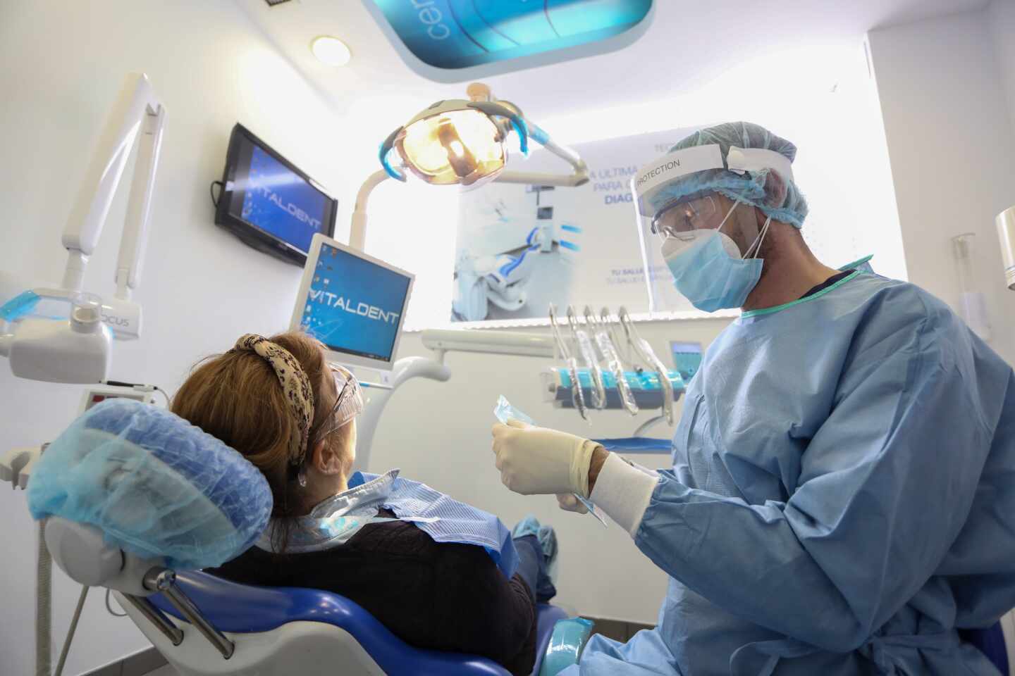 El Consejo General de Dentistas ofrece su colaboración para vacunar contra el Covid-19