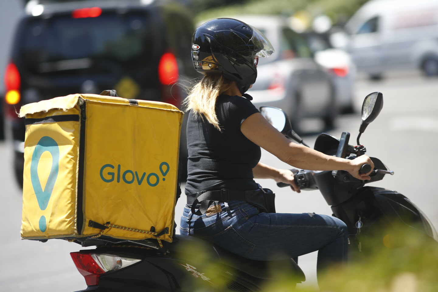 Trabajo quiere crear un observatorio de las plataformas para vigilar a Glovo y Deliveroo