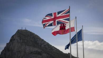 Bruselas pide negociar con Londres el fin de la Verja en Gibraltar con control a cargo de España