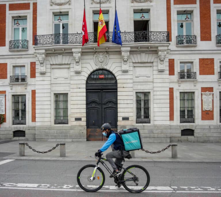 Deliveroo anuncia el cese de sus actividades y abandonará España el 29 de noviembre