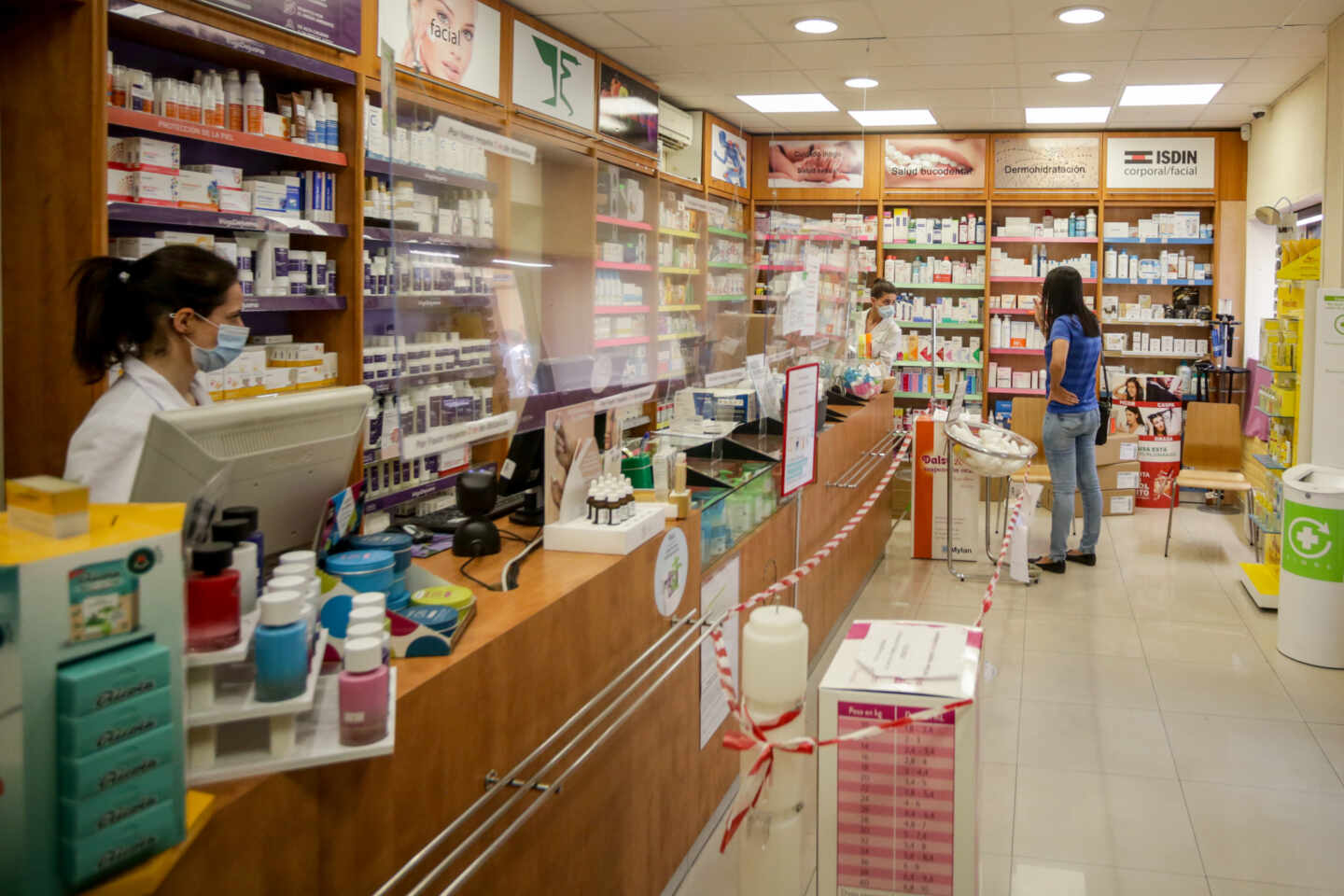 Interior de una farmacia