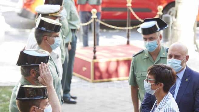 La directora general de la Guardia Civil, María Gámez, en su visita a la comandancia de Navarra.