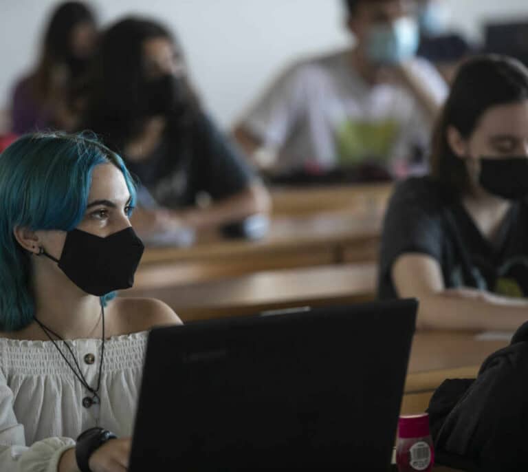 Los jóvenes, los más pesimistas  de la pandemia