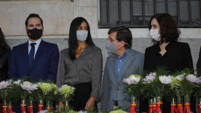 (I-D) El vicepresidente de la Comunidad de Madrid, Ignacio Aguado; la vicealcaldesa de Madrid, Begoña Villacís; el alcalde de Madrid, José Luis Martínez-Almeida; y la presidenta de la Comunidad de Madrid, Isabel Díaz Ayuso.
