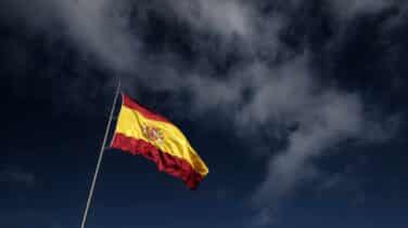 El artista subvencionado con 12.750€ por renovar banderas de España: "Está muy criticada por ciertos grupos políticos"