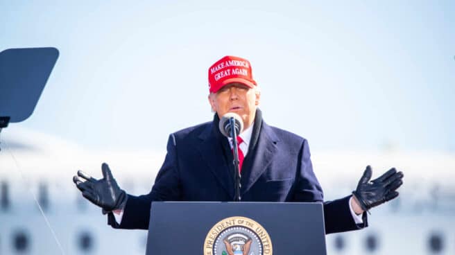 EuropaPress_3410886_02_november_2020_us_fayetteville_uspresident_donald_trump_holds_make Donald Trump.