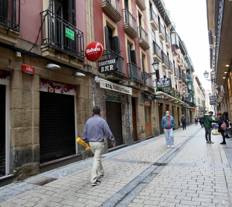 San Sebastián cierra los bares y restaurantes 14 días