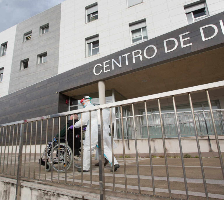 Mueren siete ancianos por Covid-19 en una residencia de Sant Joan de les Fonts (Girona)
