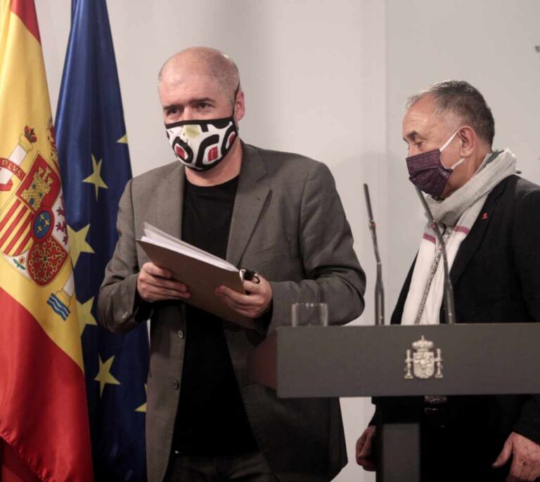 CC.OO. y UGT anuncian movilizaciones para que el Gobierno suba el SMI y derogue la reforma laboral