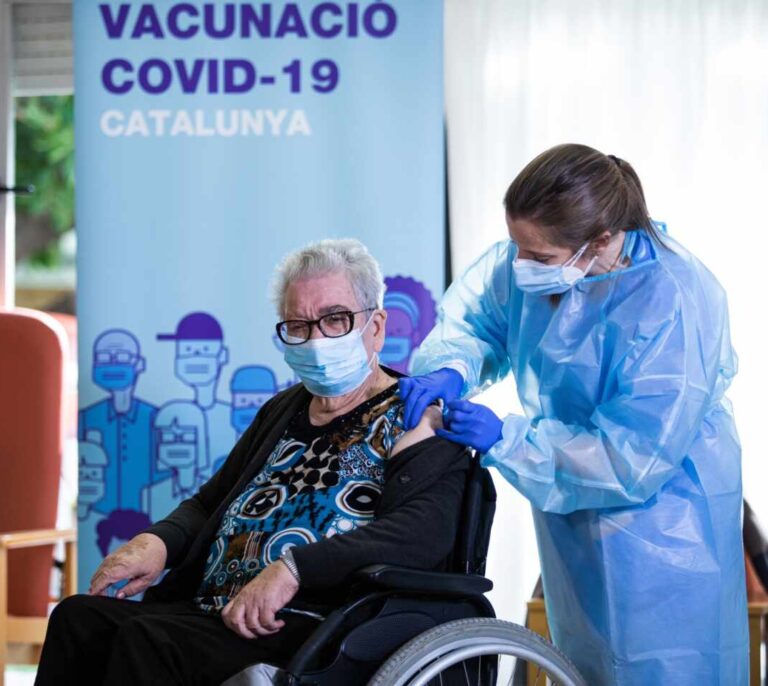 Cataluña espera 13,5 millones de las dosis anunciadas por Pedro Sánchez