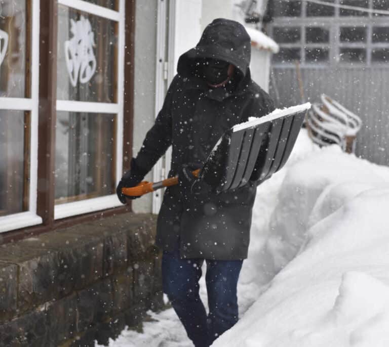 Toda España, menos Canarias y Melilla, está este miércoles en aviso por frío, nieve, lluvias, viento y olas