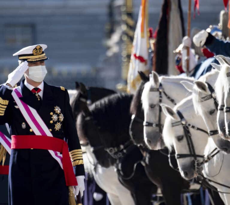 El rey confía en que el turismo reflote: "La vacunación nos llena de esperanza"