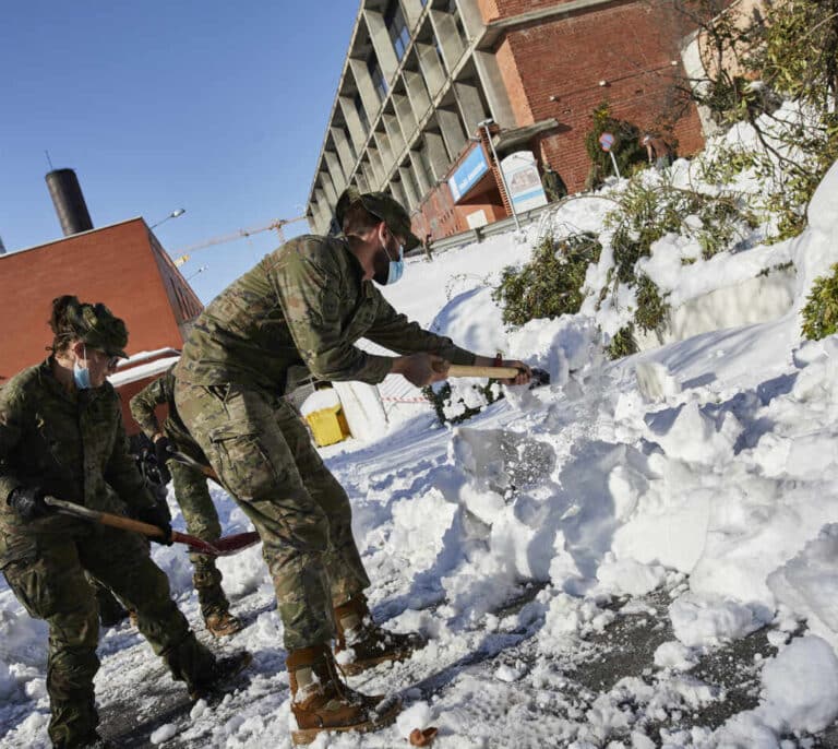 Turnos encadenados, frío y menos Covid: los efectos de Filomena en la Sanidad madrileña