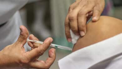 Sanidad pospone seis meses la vacunación de menores de 55 años que hayan pasado el Covid