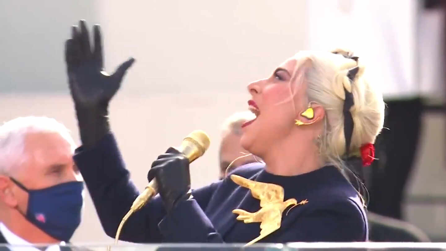 Así ha cantado Lady Gaga el himno de Estados Unidos en la investidura de Joe Biden