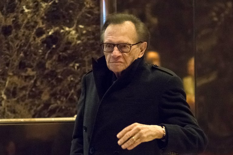 Muere el legendario presentador estadounidense Larry King a los 87 años