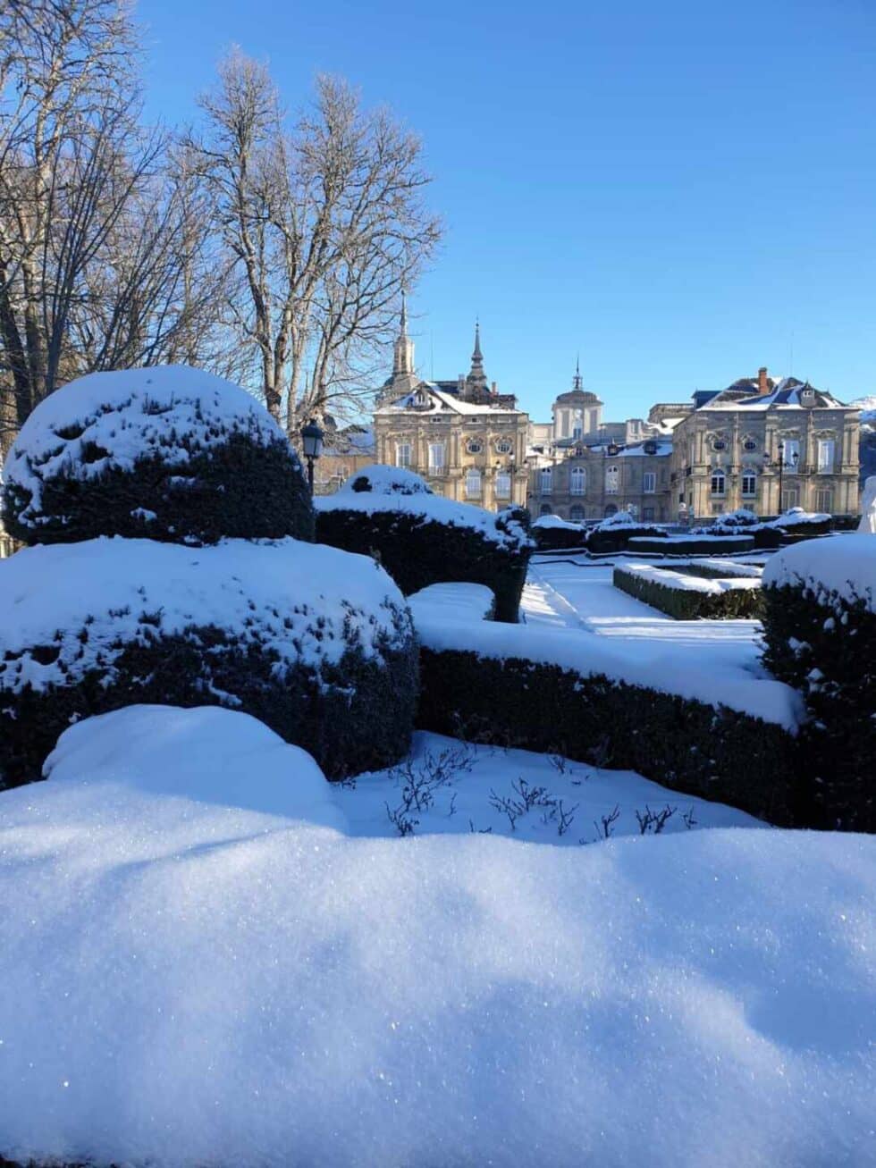 Las hermosas imágenes de la Granja de San Ildefonso y Riofrío cubierta de blanco tras el paso de Filomena 1