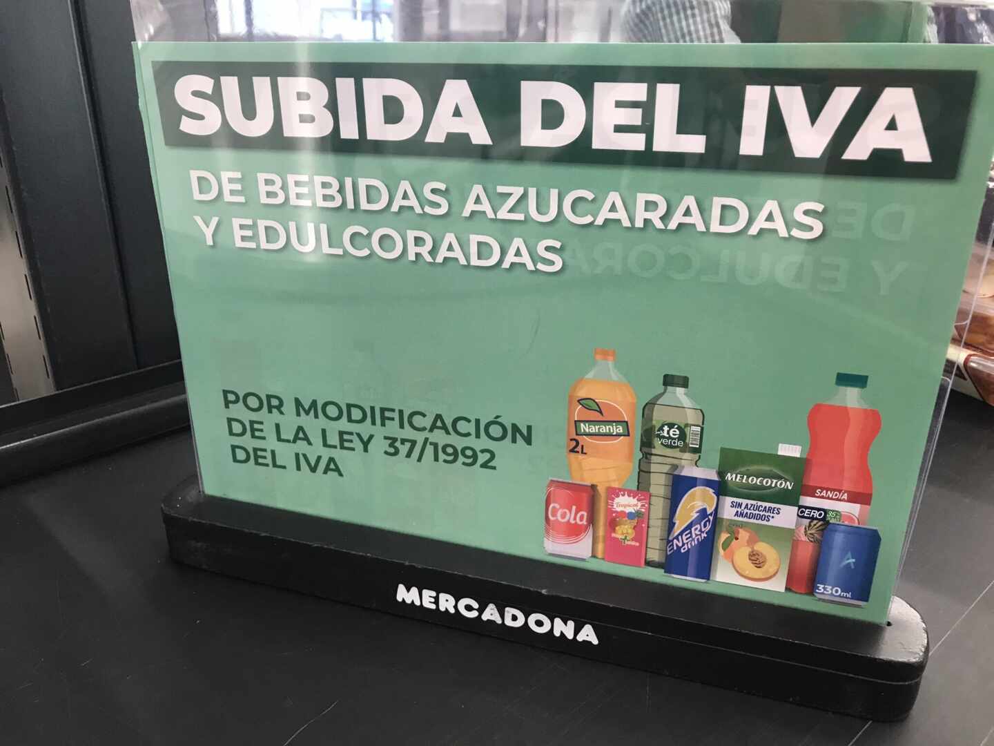 Mercadona ya avisa a sus clientes de la subida del IVA en las bebidas azucaradas