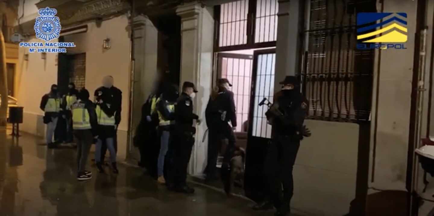 El juez envía a prisión a tres detenidos por yihadismo en Barcelona