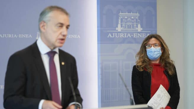 La consejera de Salud, Gotzone Sagardui, junto al lehendakari Urkullu durante una comparecencia. La consejera de Salud, Gotzone Sagardui, junto al lehendakari Urkullu durante una comparecencia.