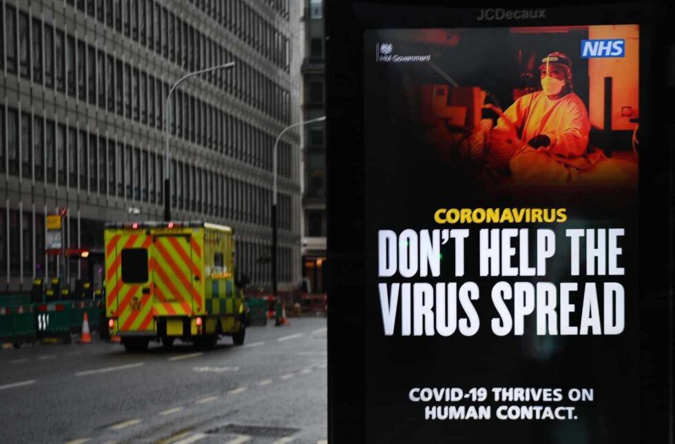 Reino Unido registra 1.820 muertes por coronavirus, su máximo en toda la pandemia
