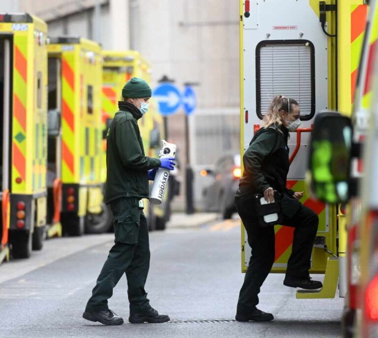 Reino Unido suma 100.162 muertos por Covid, primer país europeo en superar esta barrera